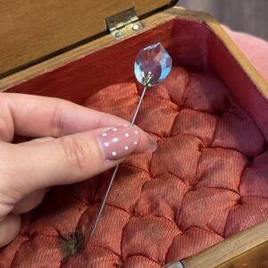 Vintage blue crystal stick pin